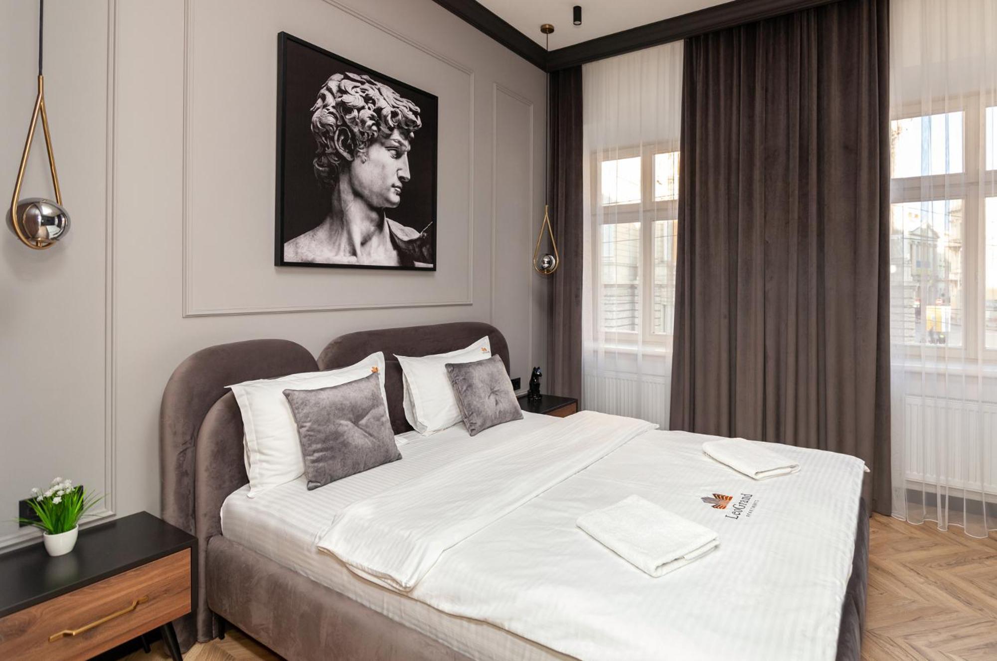 Leogrand Vip On Svobody Avenue 43 Διαμέρισμα Λβιβ Εξωτερικό φωτογραφία